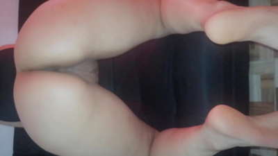 ਮੇਰੀ ਮੰਮੀ ਮੈਨੂੰ ਕ੍ਰਿਸਮਸ ਦੇ ਤੋਹਫ਼ੇ ਵਜੋਂ ਆਪਣੀ ਚੂਤ ਦਿੰਦੀ ਹੈ